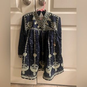 Kids fancy embroidered short frauk with embroidered capri.